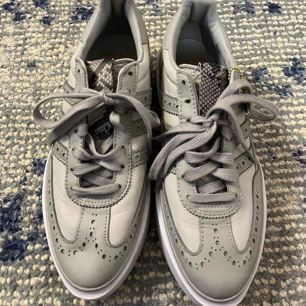 ADIDAS hypersleek limited edition